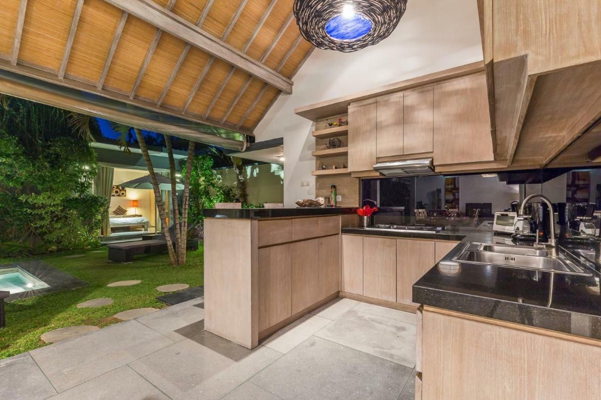 Villa Nuri Merah 1 Kerobokan  Exterior photo